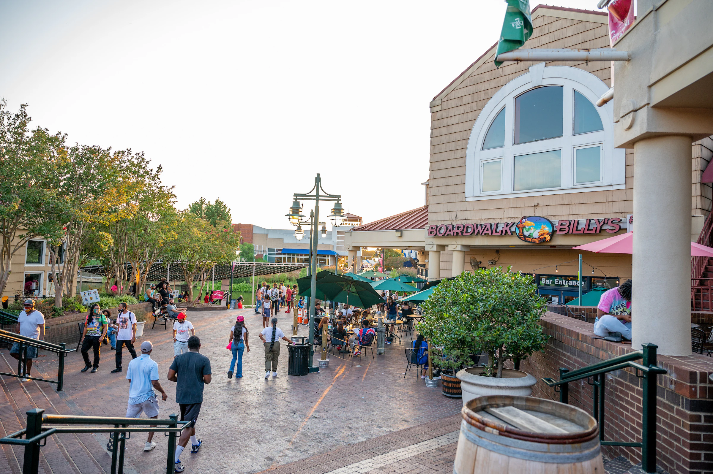 Shoppes at University Place 5 1